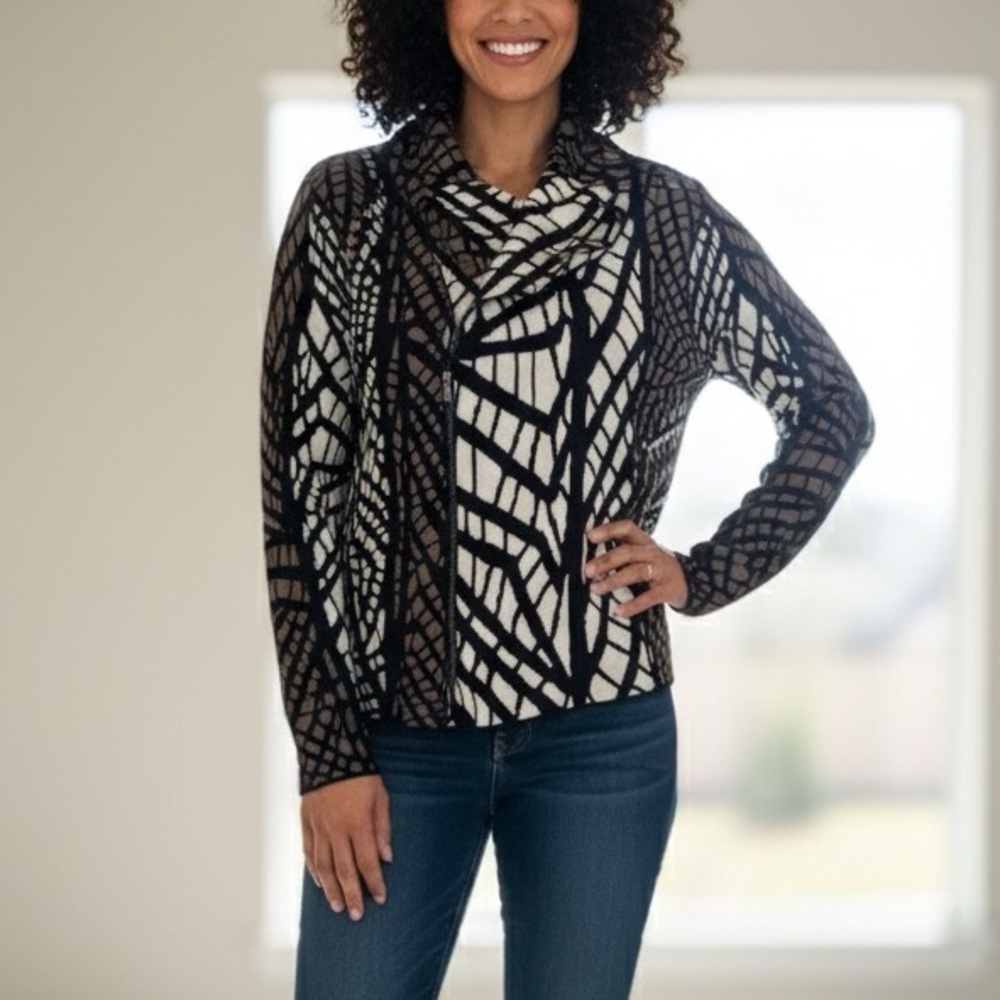 Stunning BCBGMaxAzria black and brown asymmetrical zip up collared sweater M